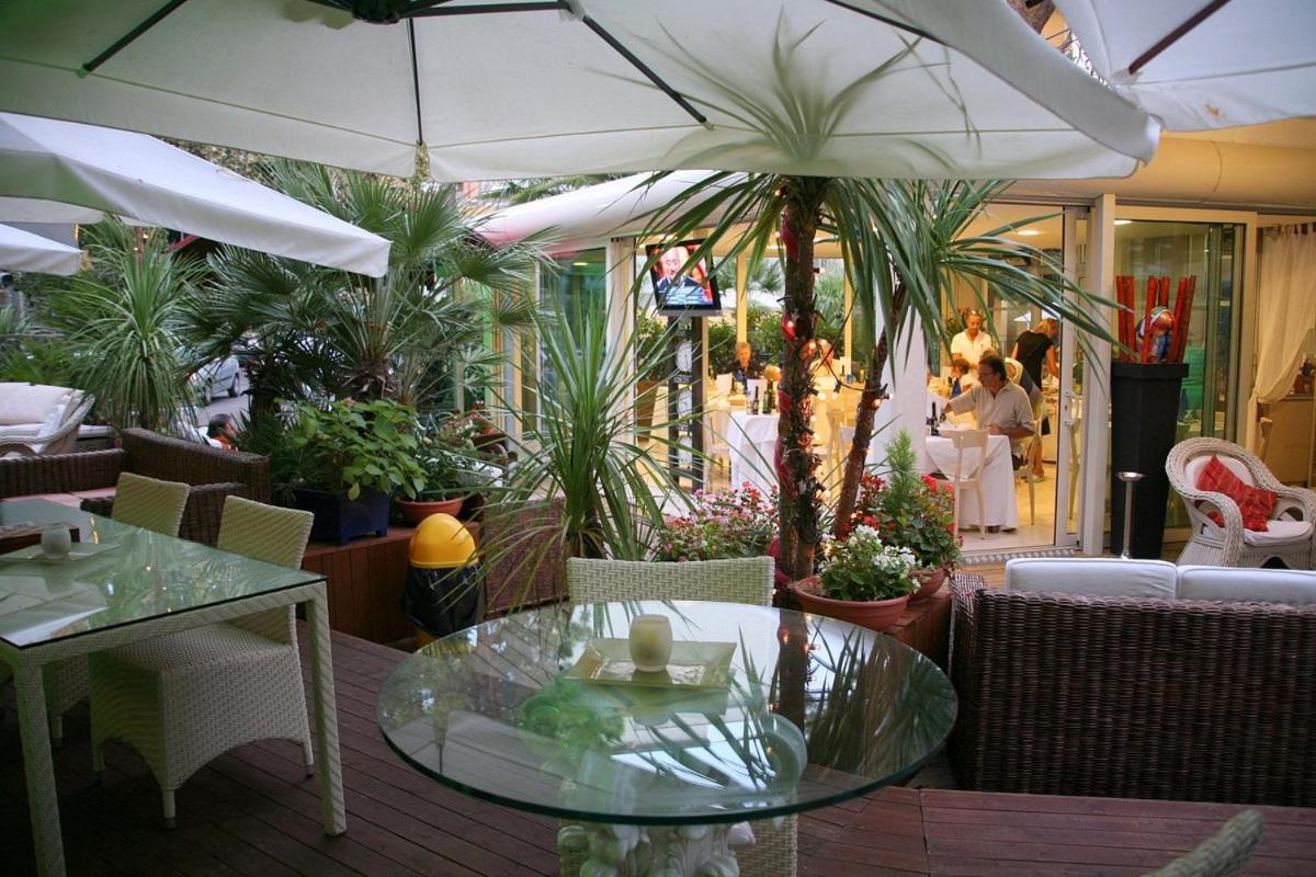 Hotel Bengasi Rimini Extérieur photo