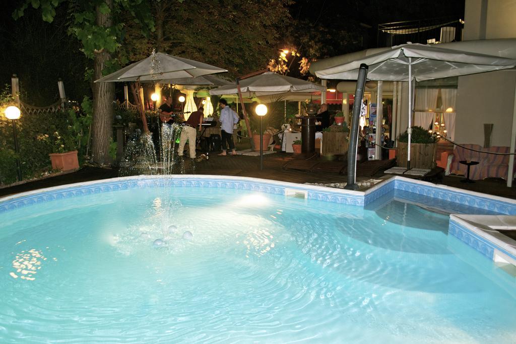 Hotel Bengasi Rimini Extérieur photo
