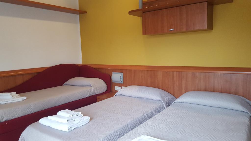 Hotel Bengasi Rimini Extérieur photo