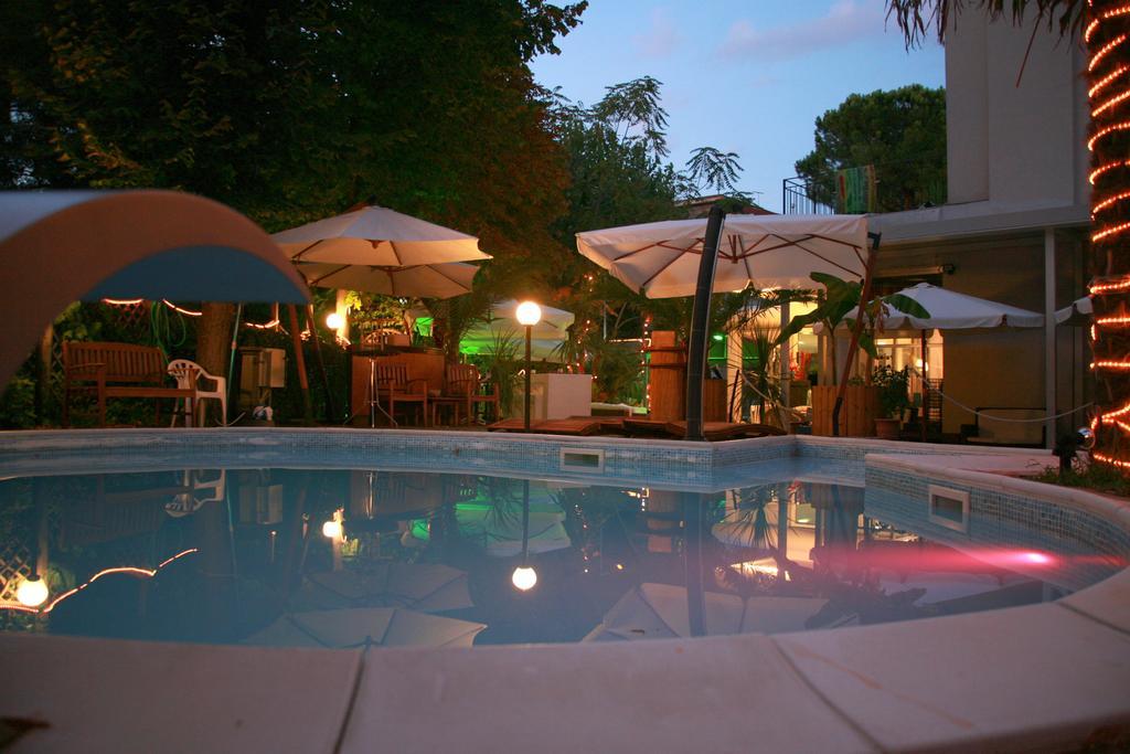Hotel Bengasi Rimini Extérieur photo