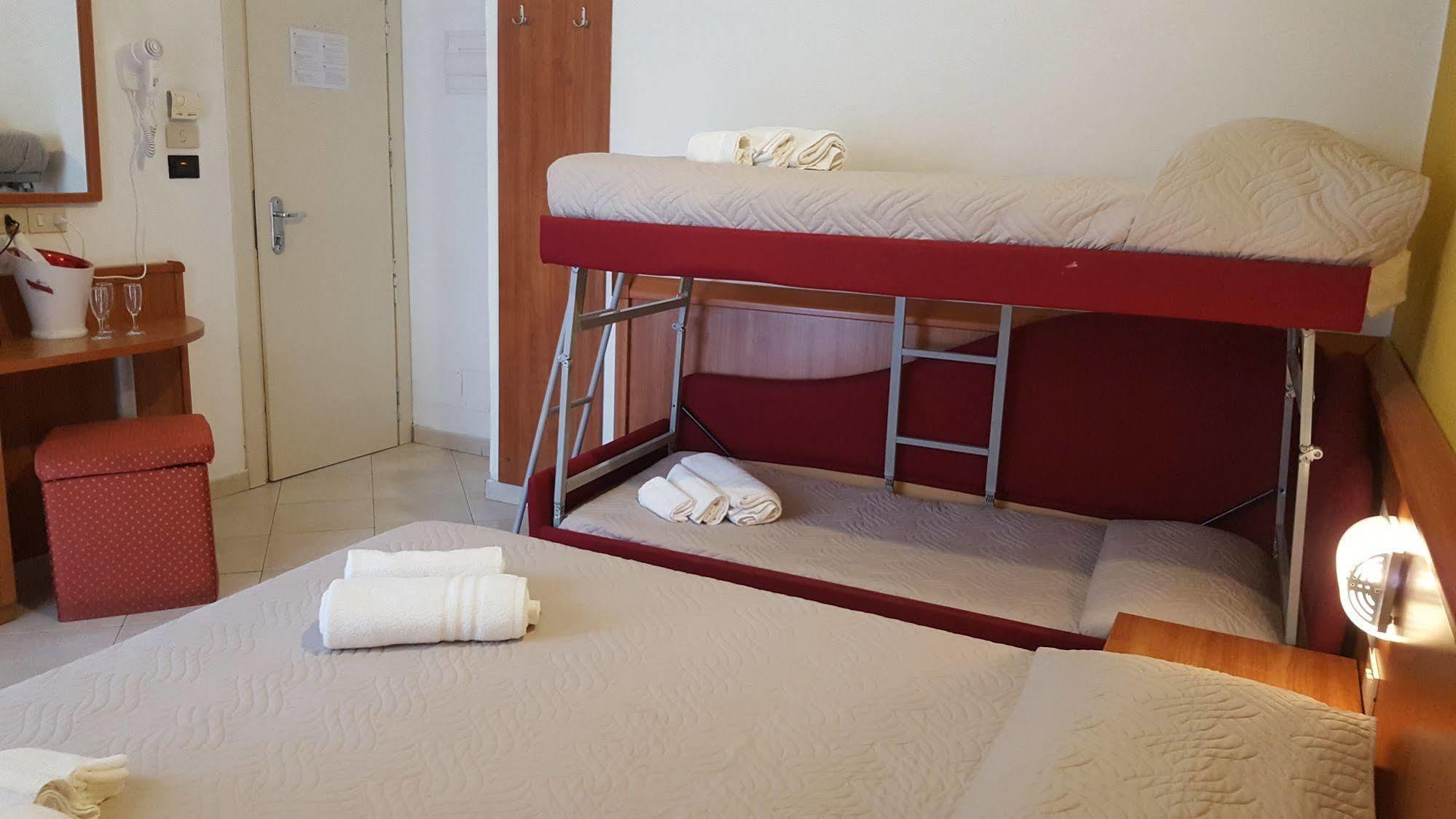 Hotel Bengasi Rimini Extérieur photo